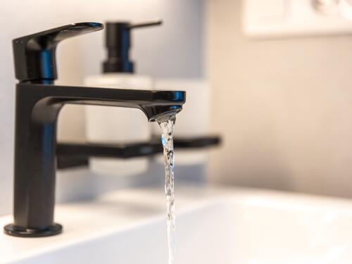 Dijelovi Sarajeva danas bez vode, izdato i upozorenje za piće