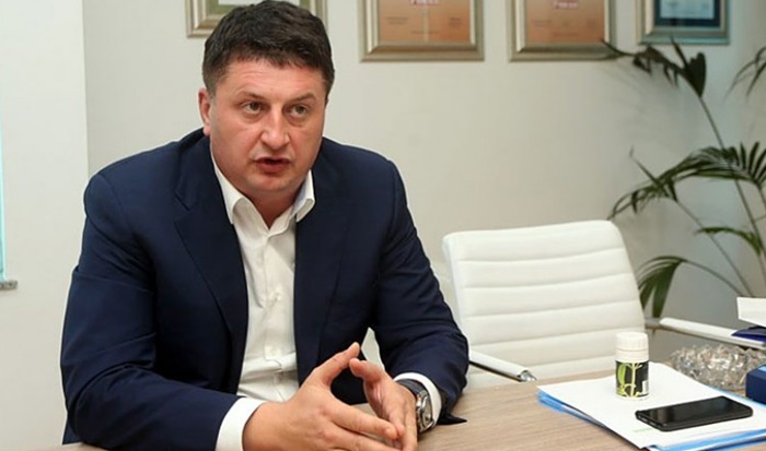 Radović nije u stanju da se nosi sa situacijom na političkoj sceni