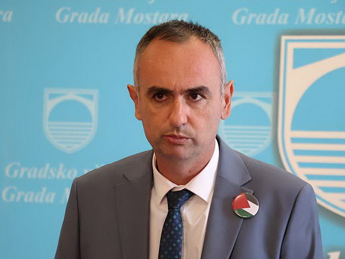 Rahimić: Paljenje službenog automobila gradonačelnika Kordića predstavlja ozbiljan udar na sigurnost