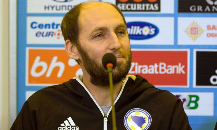 Rahimić uručio vrijednu donaciju Udruženju 'Pipol'