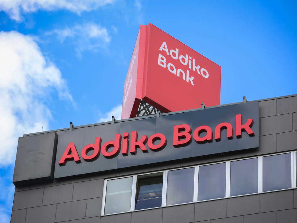 Raiffeisen preuzima Addiko banku