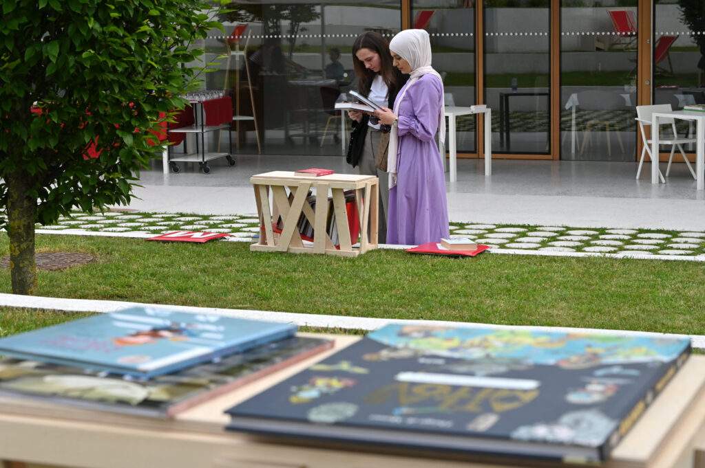 Rajski vrt MKC Ljubljana nova lokacija za 'Biblioteku pod krošnjama'
