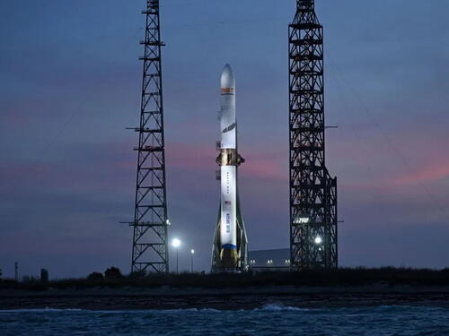 Raketa New Glenn prizemljena nakon incidenta