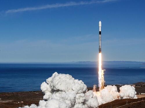 Raketa SpaceX-a se prevrnula zbog snažnih vjetrova i valova