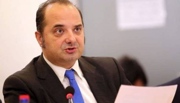 Raković: Ujediniti Srbiju, RS i Crnu Goru u jednu državu