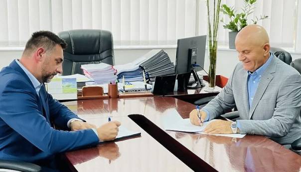 Ramić i Džafić potpisali sporazum: Počinje izgradnja puta Prnjavor - Čanići