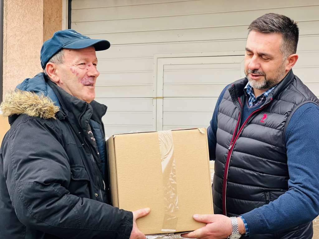 Ramić, Mijatović i Bratić s povratnicima u Bosanskoj Gradišci