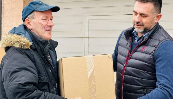 Ramić, Mijatović i Bratić s povratnicima u Bosanskoj Gradišci