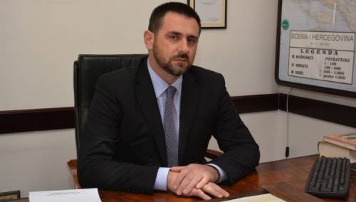 Ramić potpisuje ugovore za 80 povratnika radi obavljanja pripravničkog staža