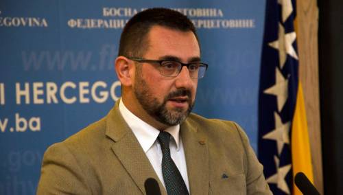 Ramić s poduzetnicima potpisuje ugovore za razvoj početnog biznisa