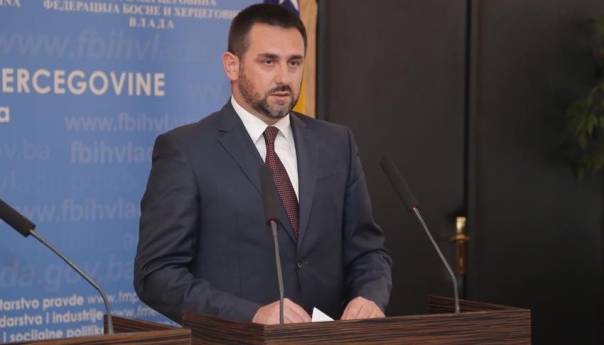 Ramić u posjeti povratničkoj školi u Snagovu kod Zvornika