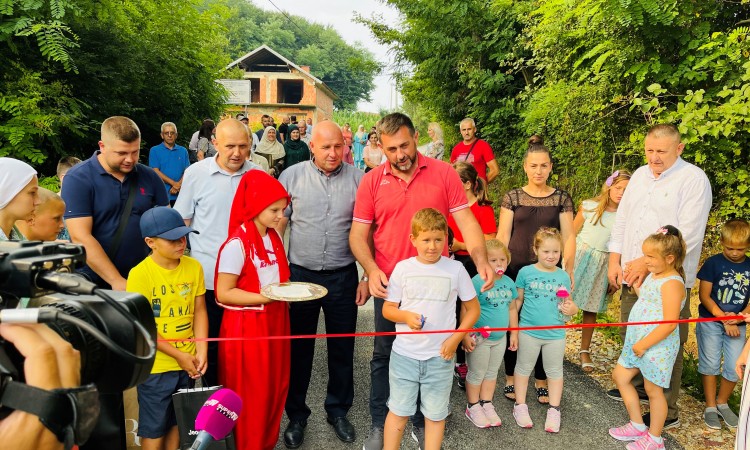 Ramić u Zvorniku: U naselju Čelišmani završeno asfaltiranje puta