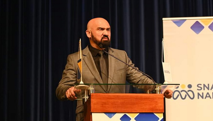 Ramo Isak: Nema gdje me nema, letit ću opet