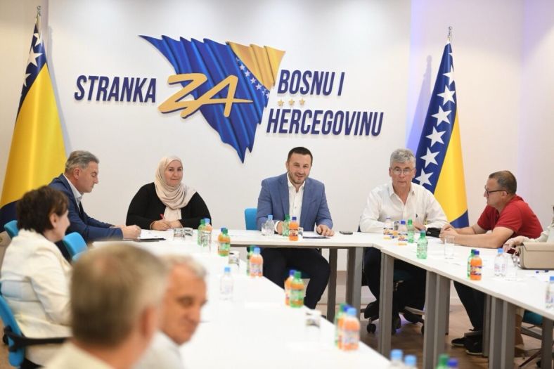 Raskol SBiH u Tuzli: Stranku napustio niz članova