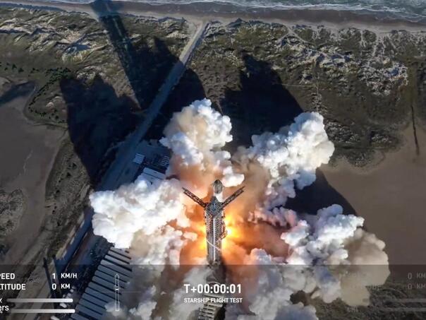 Raspala se Muskova raketa, ostaci ometali aviosaobraćaj