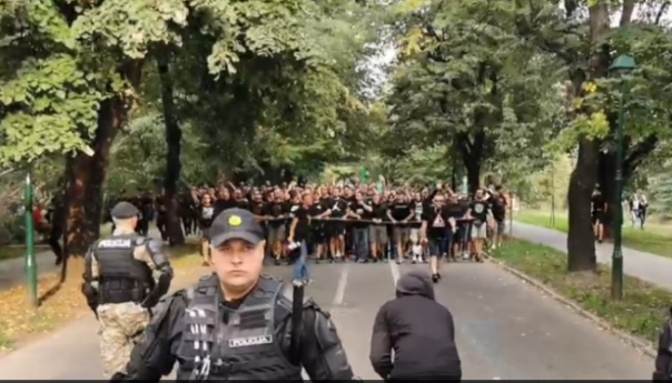 Raspjevane Horde zla u korteu krenule prema Grbavici