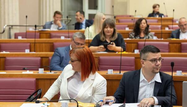 Rasprava o pravosuđu u Saboru RH trajala 16 sati, pljuštale optužbe i uvrede