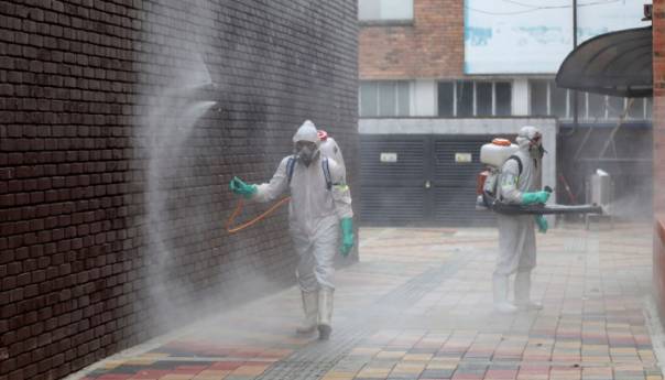 Rast broja preminulih od virusa korona u Francuskoj