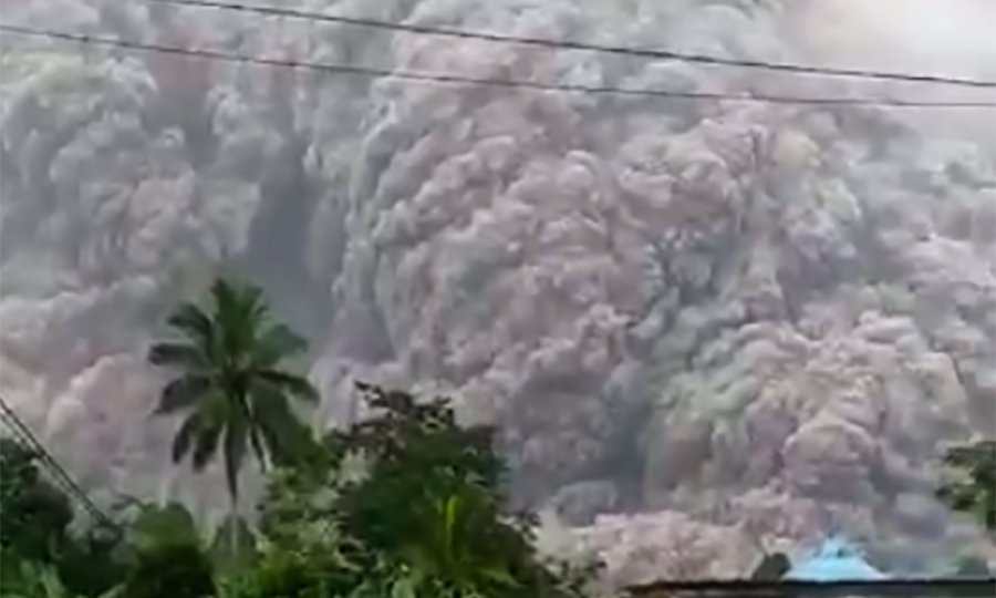 Raste broj poginulih nakon erupcije vulkana u Indoneziji