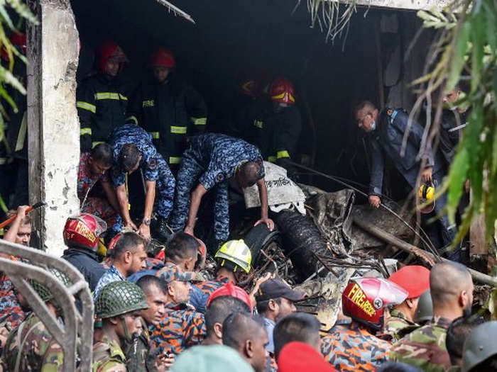 Raste broj poginulih u padu aviona na školski kampusu u Bangladešu