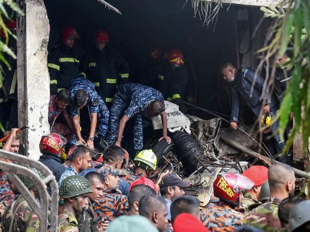 Raste broj poginulih u padu aviona na školski kampus u Bangladešu