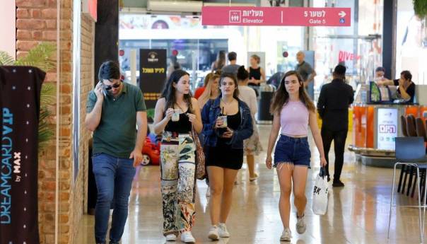 Raste broj zaraženih novim sojem korone u Izraelu