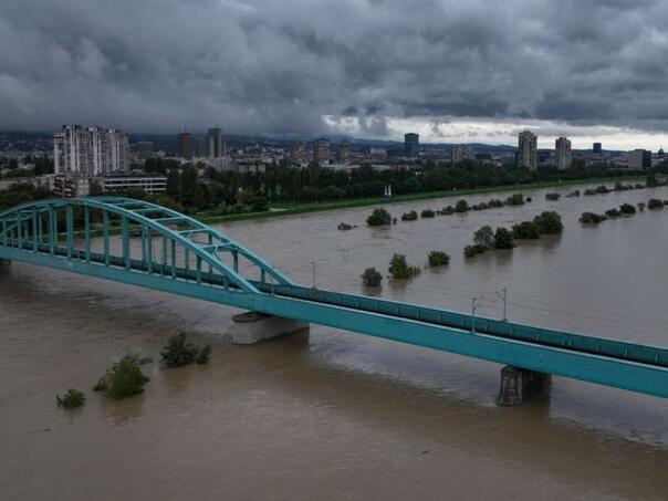 Raste opasnost od poplava: Očekuje se porast vodostaja Save