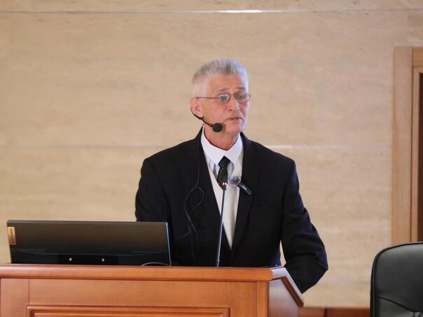 Rastoder: Spomenik Đurišiću je glogov kolac u građansku Crnu Goru