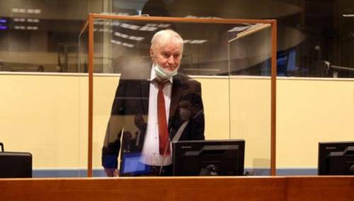 Ratko Mladić, od zločina preko skrivanja do presude za genocid