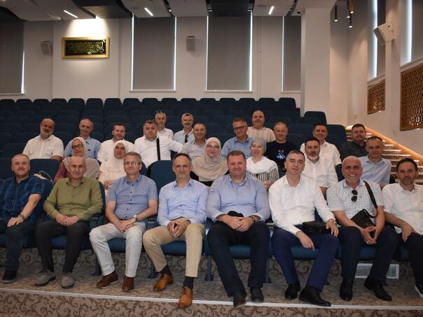 Ratna generacija Gazi Husrev-begove medrese obilježila 30. godišnjicu završetka školovanja