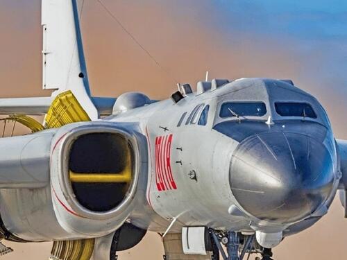 Ratne igre Kina-Tajvan: Kako H-6 bombarder postaje ključni faktor u potencijalnom sukobu?