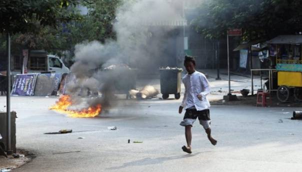 Ratno stanje u dijelovima najvećeg grada Mijanmara