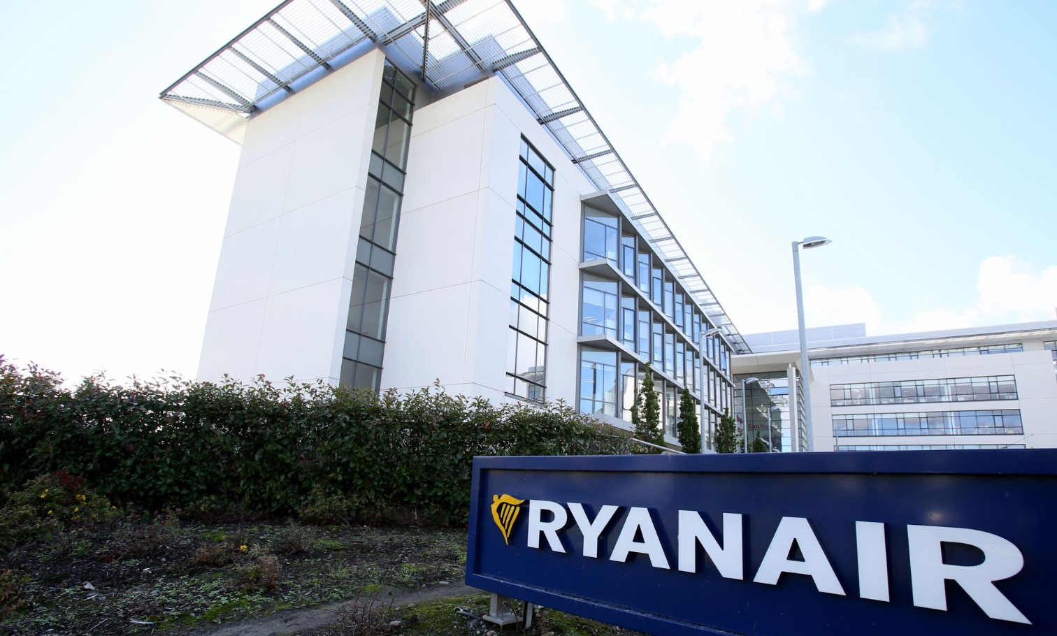 Ratovi i skupi energenti udarili na Ryanair: Dobit pala za trećinu