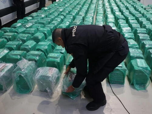 Razbijena narko banda: Velika akcija, policija zaplijenila tonu kokaina