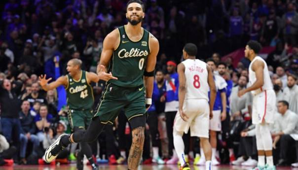 Razbijeni Jokićevi Nuggetsi, trojka Tatuma za pobjedu