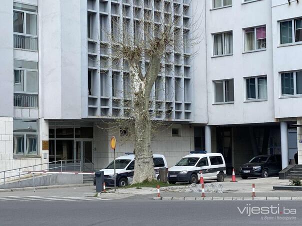 Razbio automobil, prijetio ocu i djetetu: Traži se pritvor za Armina Kamarića