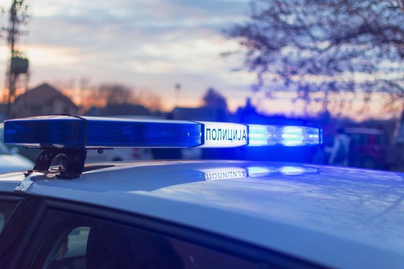 Razbojnik opljačkao kladionicu u Beogradu pa vratio ukradeni novac