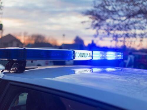 Razbojnik opljačkao kladionicu u Beogradu pa vratio ukradeni novac