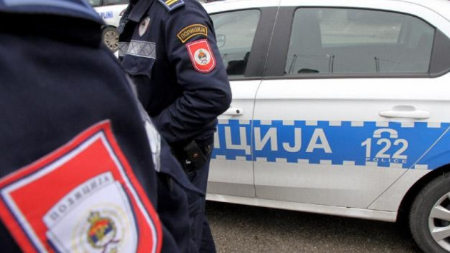 Razbojnik ušao u stan, nanio tjelesne povrede i otuđio mobitel