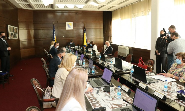 Razmotriti mogućnost odgode sanacije tunela Crnaja