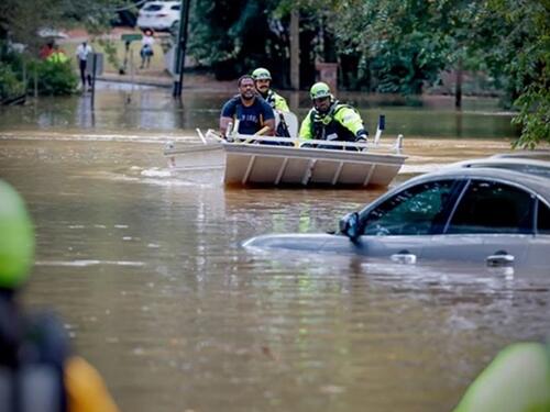 Razorne posljedice uragana u SAD-u: Broj mrtvih u porastu, ulice pod vodom...