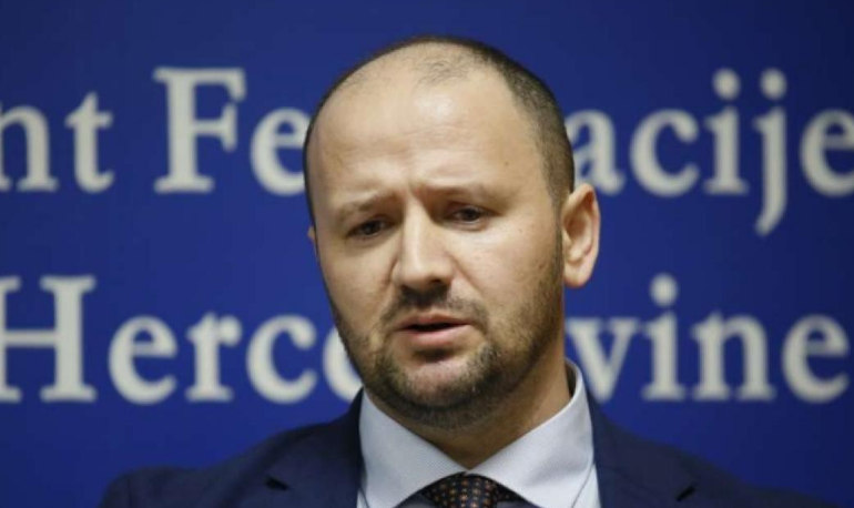 Reakcije iz SDA: Schmidt predaje Fedraciju HDZ-u
