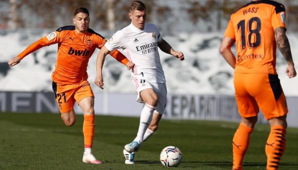 Real bez puno muke savladao Valenciju