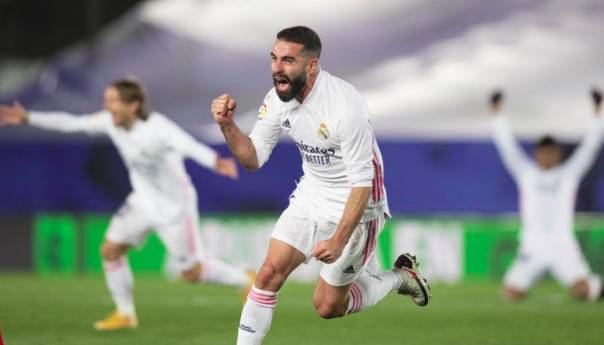 Real pobjedom u gradskom derbiju prišao Atleticu na svega tri boda zaostatka