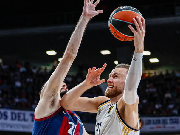 Real savladao Barcelonu, Musa skroman u košarkaškom El Clasicu