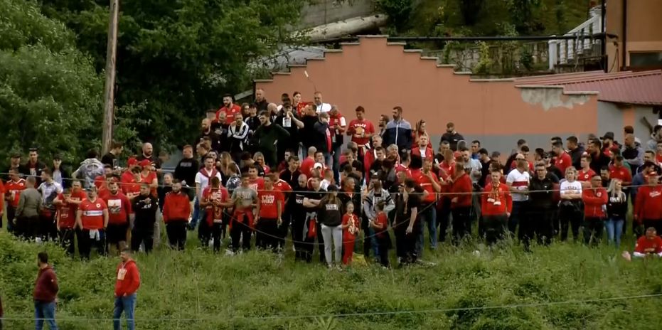 Red Army pruža podršku Rođenim u historijskom meču