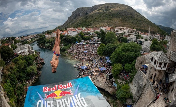 Red Bull Cliff Diving objavio prelijepe slike  iz Mostara