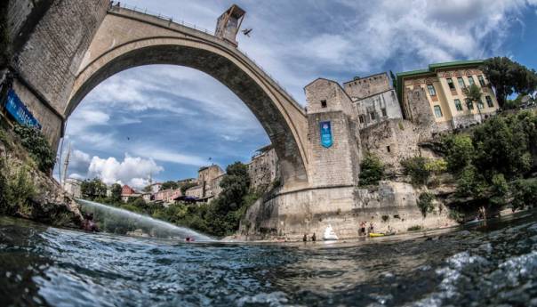 Red Bull Cliff Diving se vraća u Mostar!