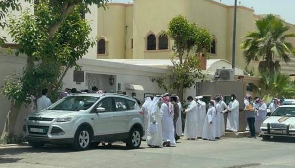 Redovi ispred Ambasade: Stanovnici S.Arabije žele doći u BiH