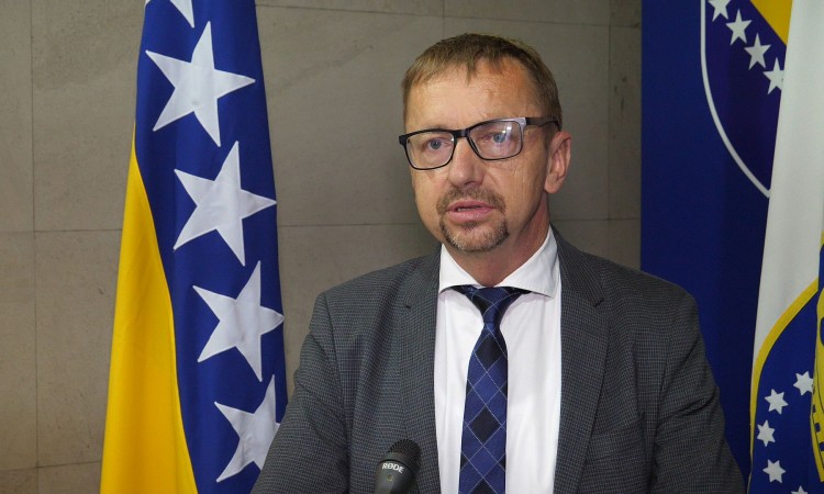 Redovnim studentima u ZDK stipendije u iznosu od 600 KM